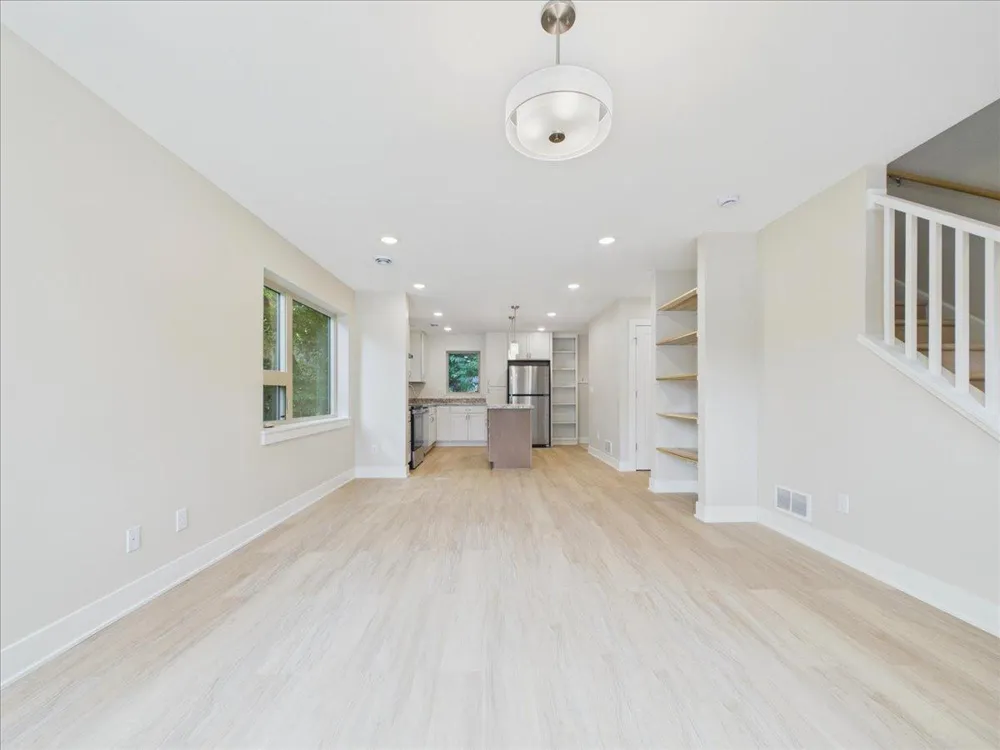2911 4th Street Minneapolis, MN 55411