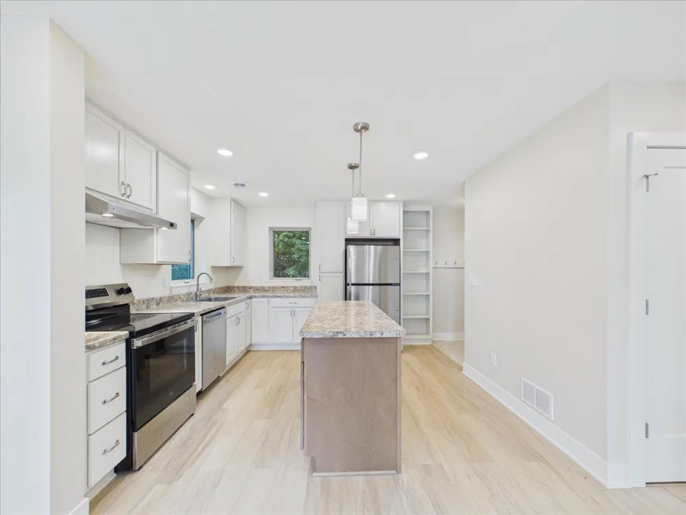2911 4th Street Minneapolis, MN 55411
