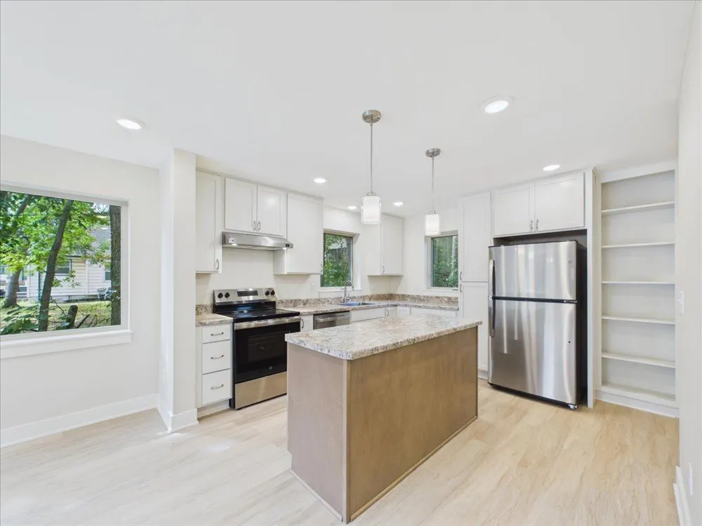 2911 4th Street Minneapolis, MN 55411