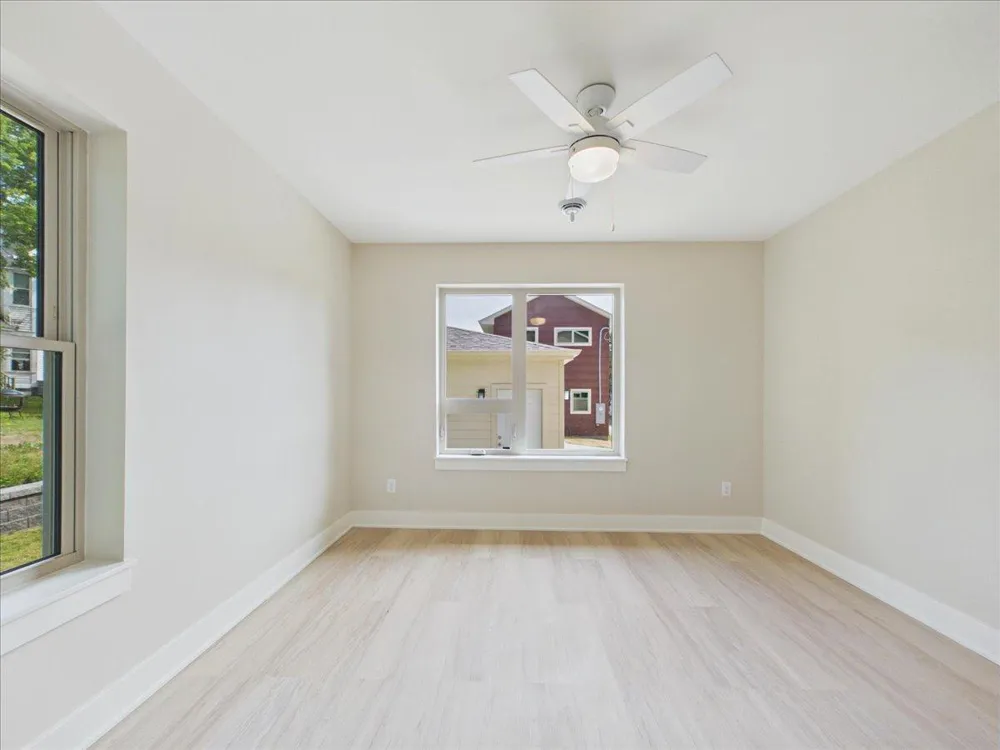 2911 4th Street Minneapolis, MN 55411