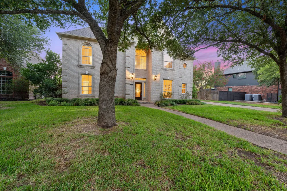 5204 Deerwood Court Austin, TX 78730