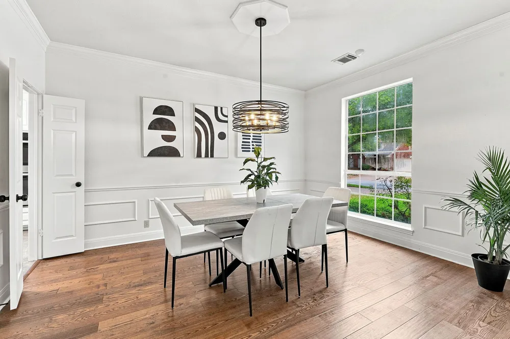 5204 Deerwood Court Austin, TX 78730