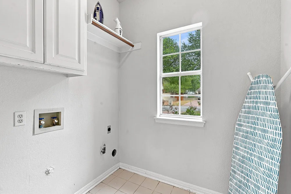 5204 Deerwood Court Austin, TX 78730