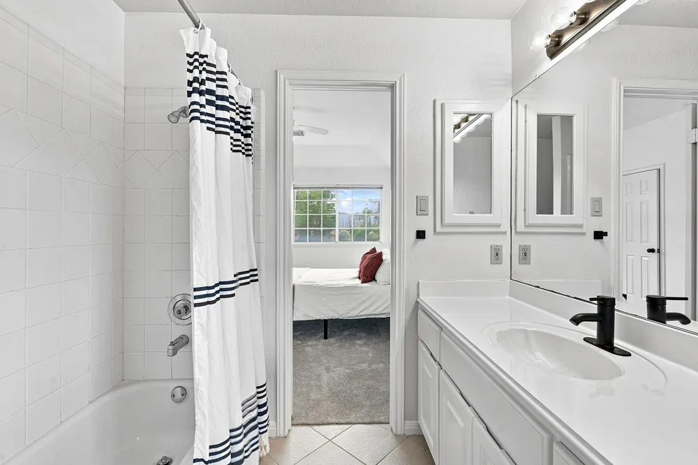 5204 Deerwood Court Austin, TX 78730