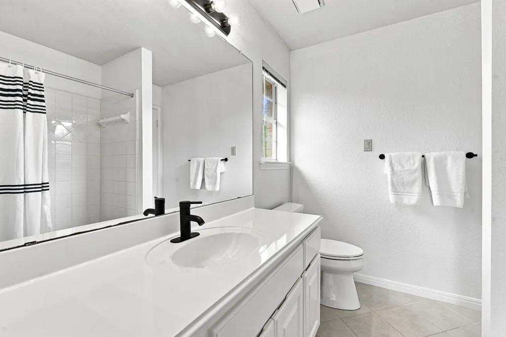 5204 Deerwood Court Austin, TX 78730