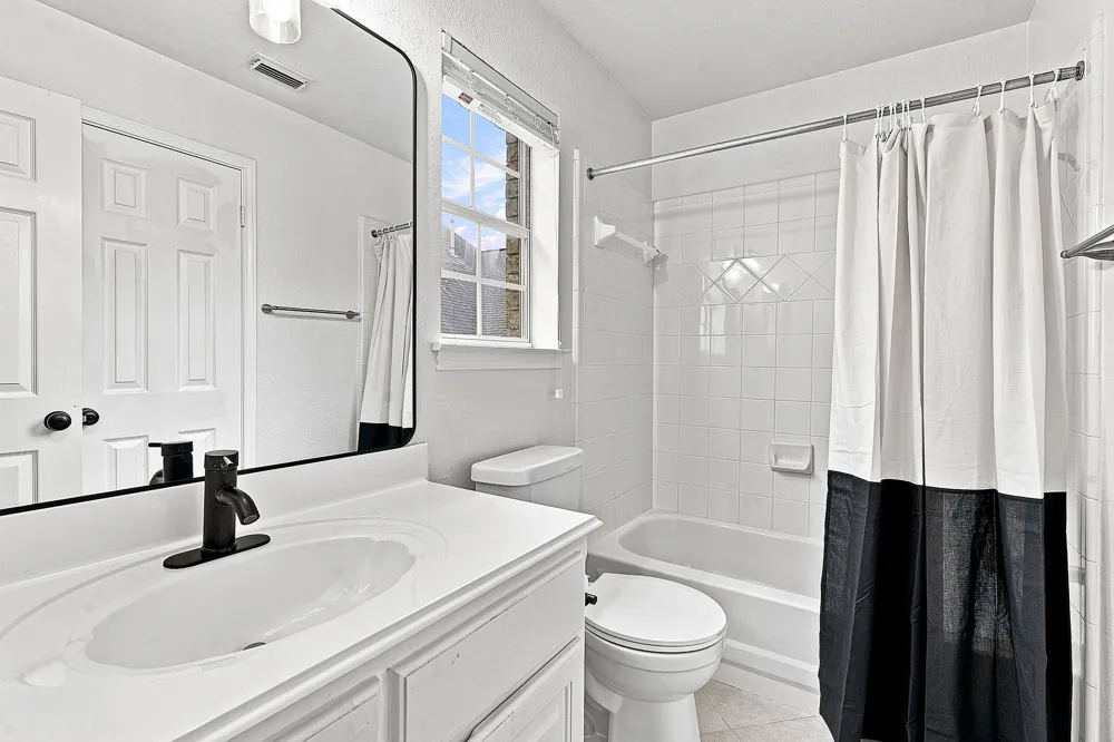 5204 Deerwood Court Austin, TX 78730