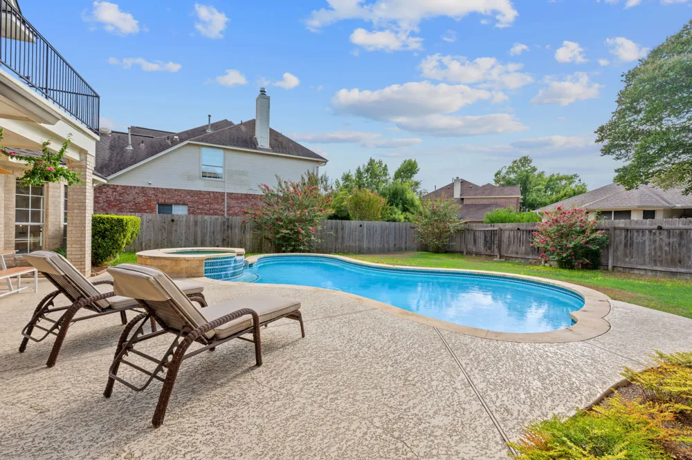 5204 Deerwood Court Austin, TX 78730
