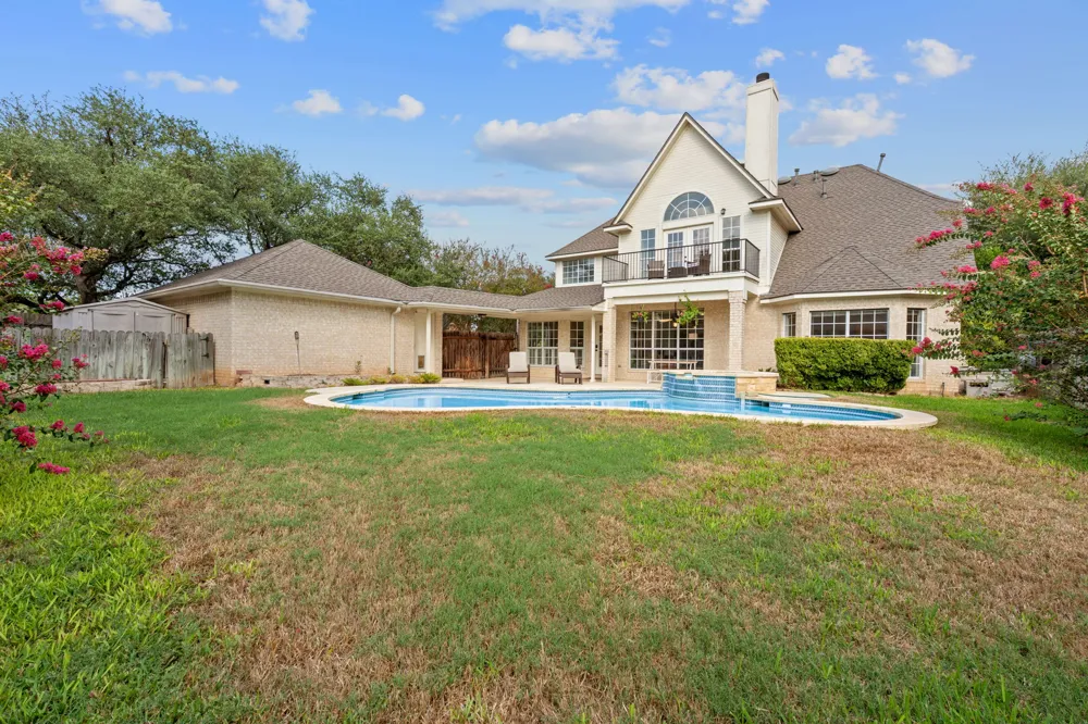 5204 Deerwood Court Austin, TX 78730
