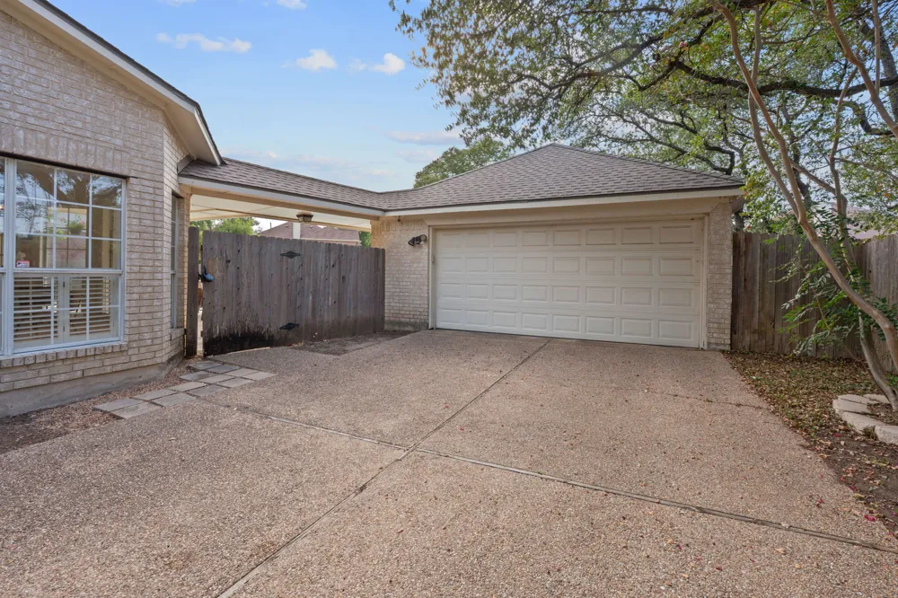 5204 Deerwood Court Austin, TX 78730