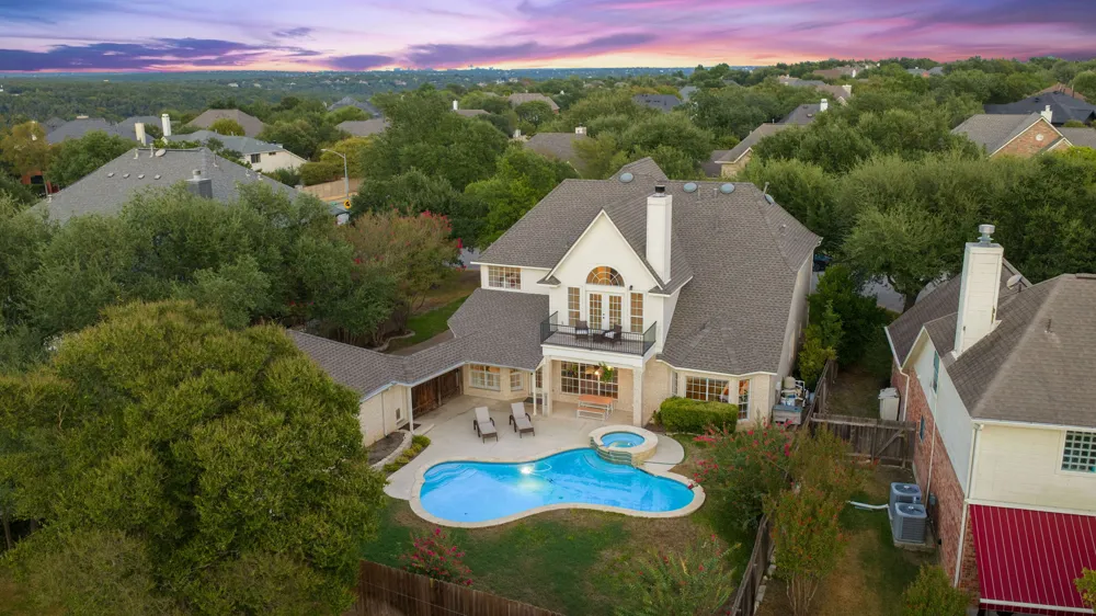 5204 Deerwood Court Austin, TX 78730