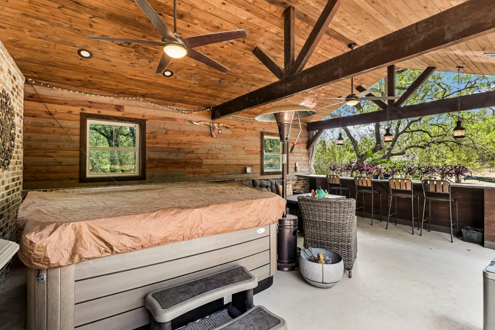 238 Jenn Cove Dripping Springs, TX 78620