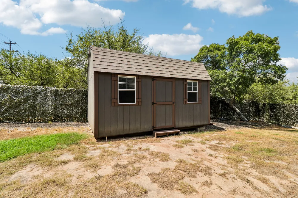 238 Jenn Cove Dripping Springs, TX 78620