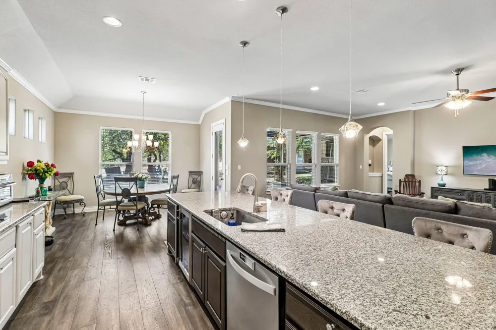 238 Jenn Cove Dripping Springs, TX 78620