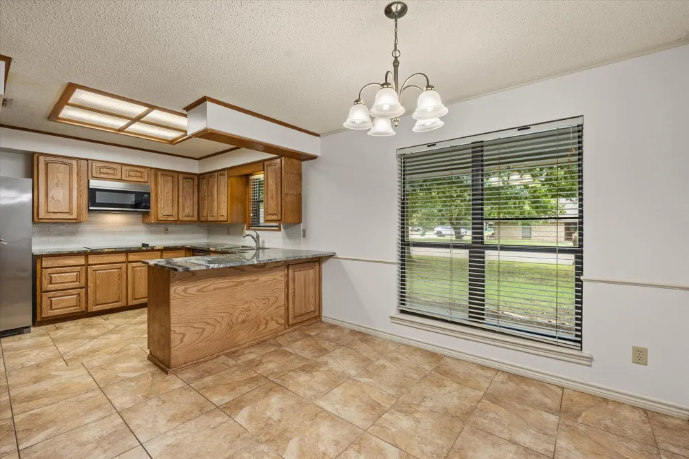1812 Cypress Avenue Stephenville, TX 76401