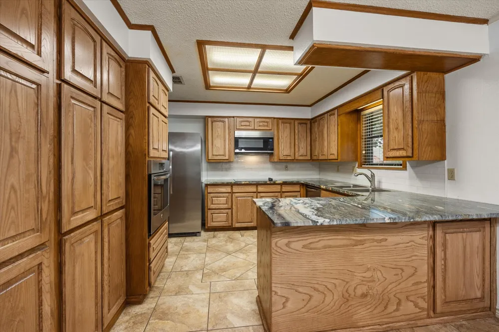 1812 Cypress Avenue Stephenville, TX 76401