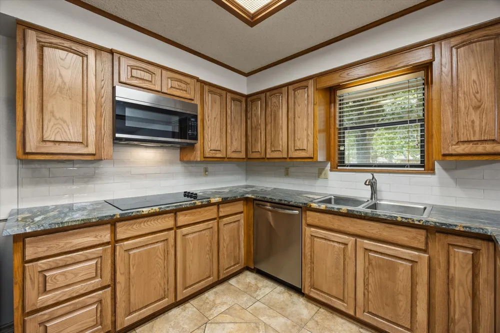1812 Cypress Avenue Stephenville, TX 76401