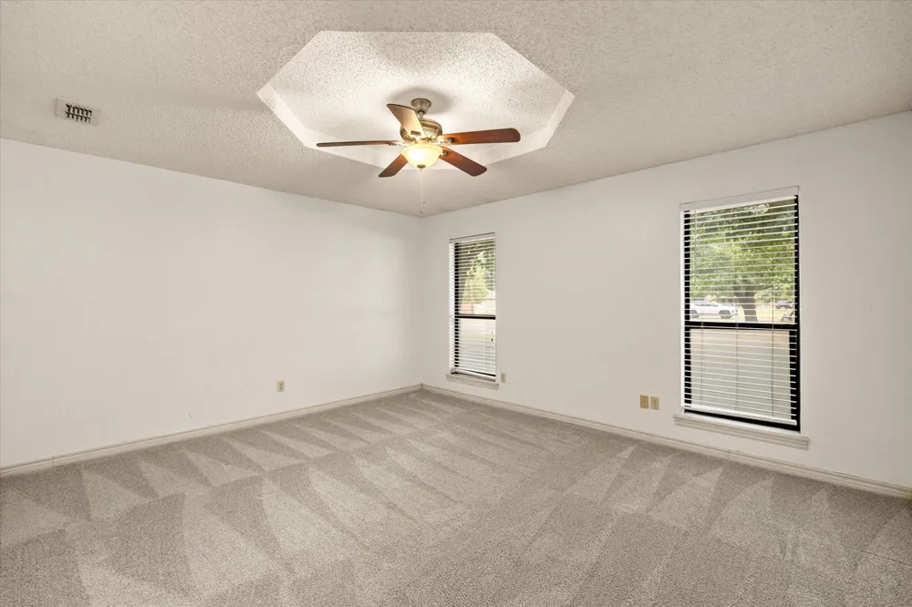 1812 Cypress Avenue Stephenville, TX 76401