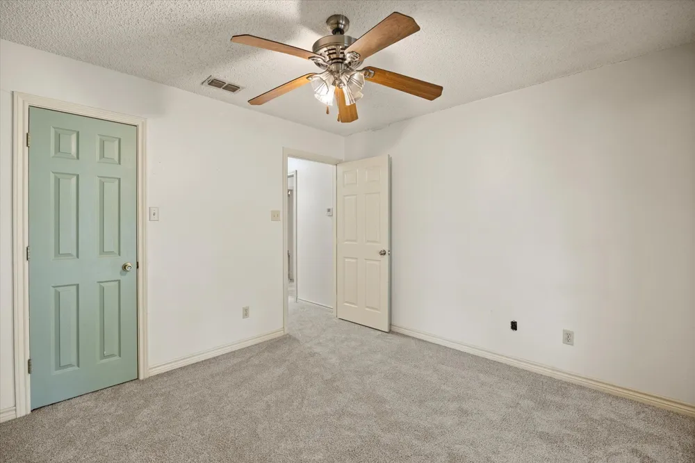 1812 Cypress Avenue Stephenville, TX 76401