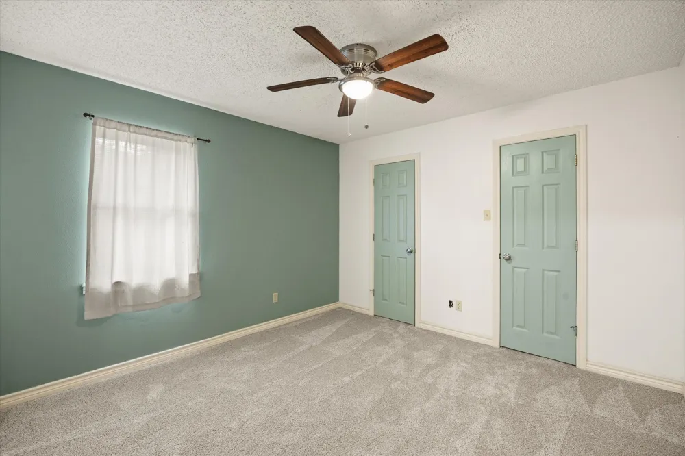 1812 Cypress Avenue Stephenville, TX 76401
