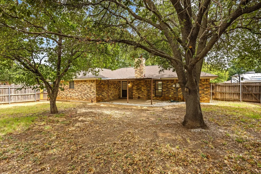 1812 Cypress Avenue Stephenville, TX 76401