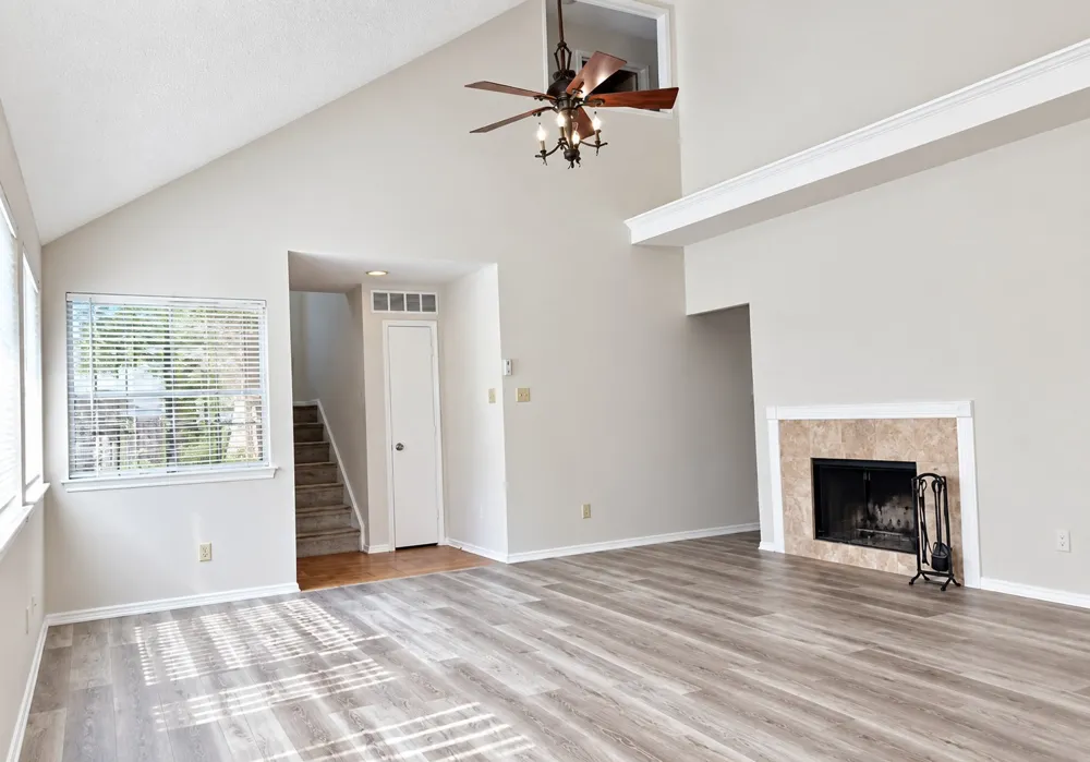 5026 Hearthcrest Drive Garland, TX 75044