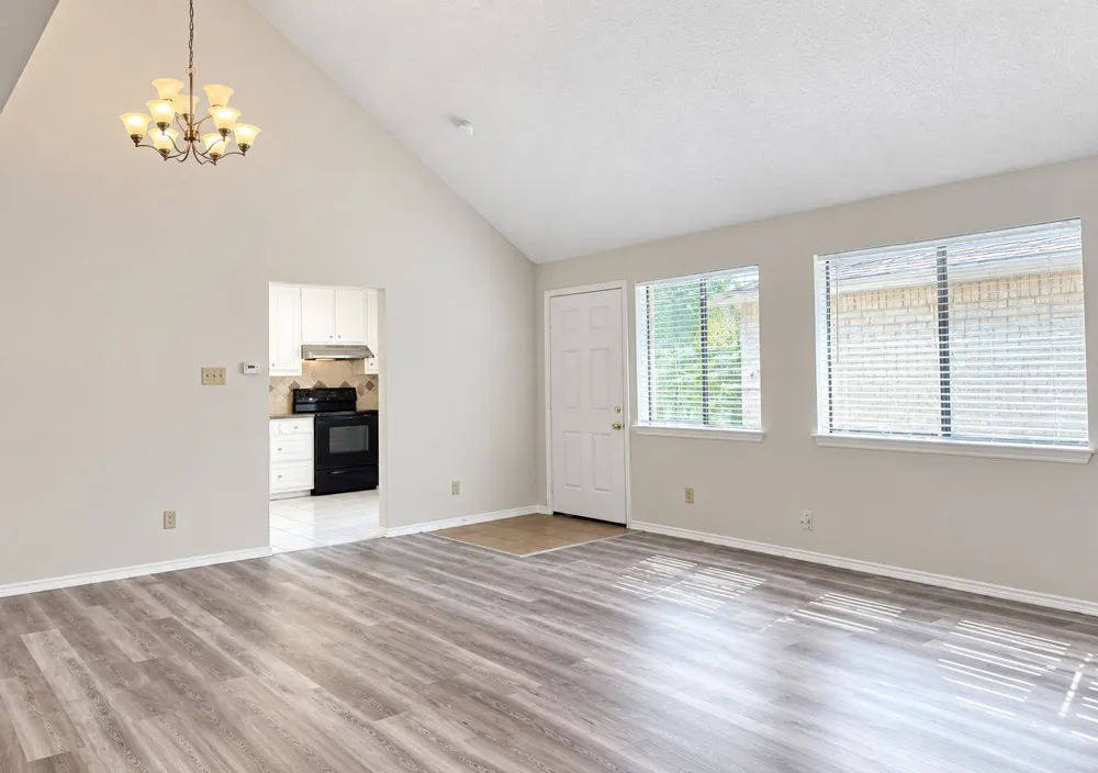 5026 Hearthcrest Drive Garland, TX 75044