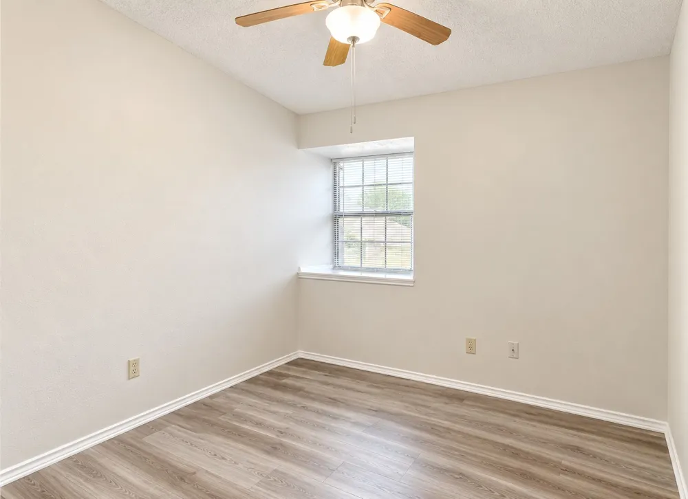 5026 Hearthcrest Drive Garland, TX 75044