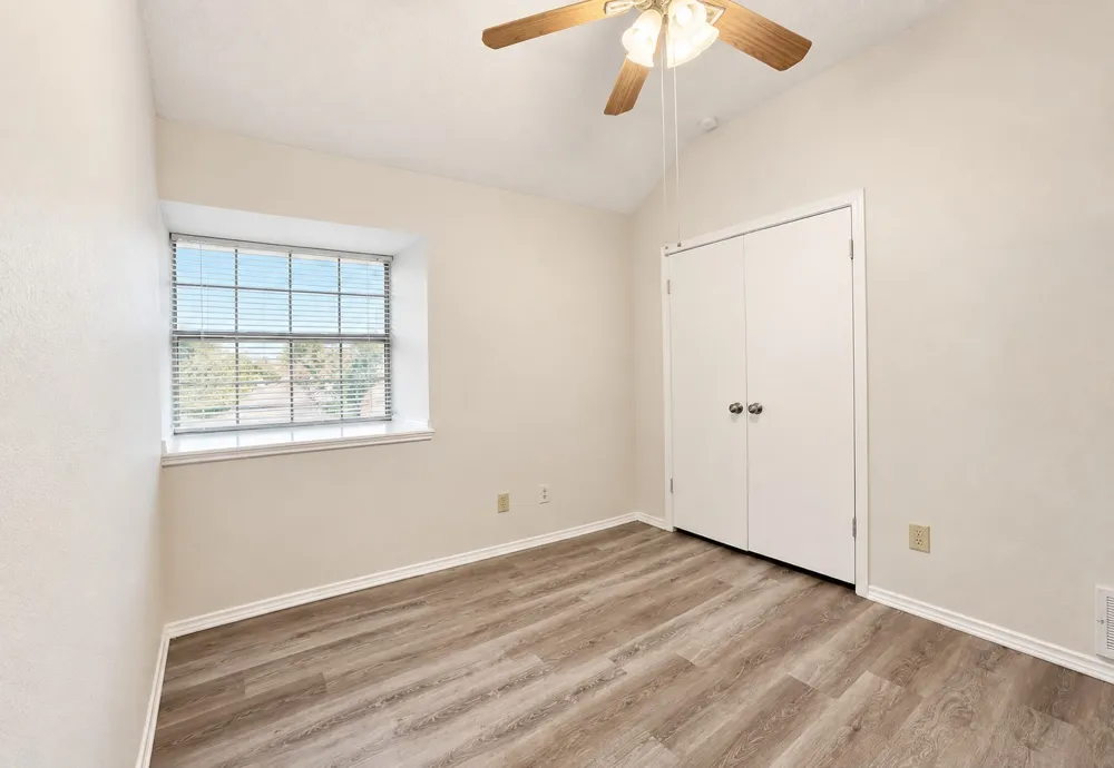 5026 Hearthcrest Drive Garland, TX 75044