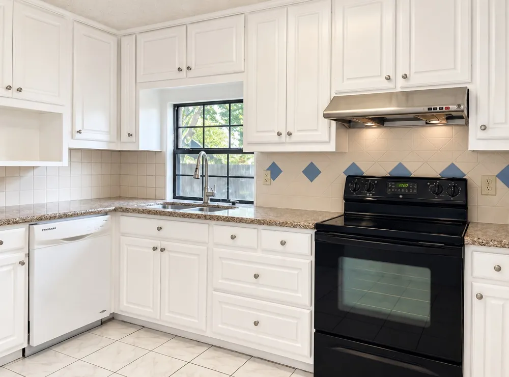 5026 Hearthcrest Drive Garland, TX 75044