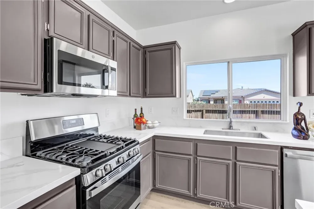 14731 Hondo Victorville, CA 92394