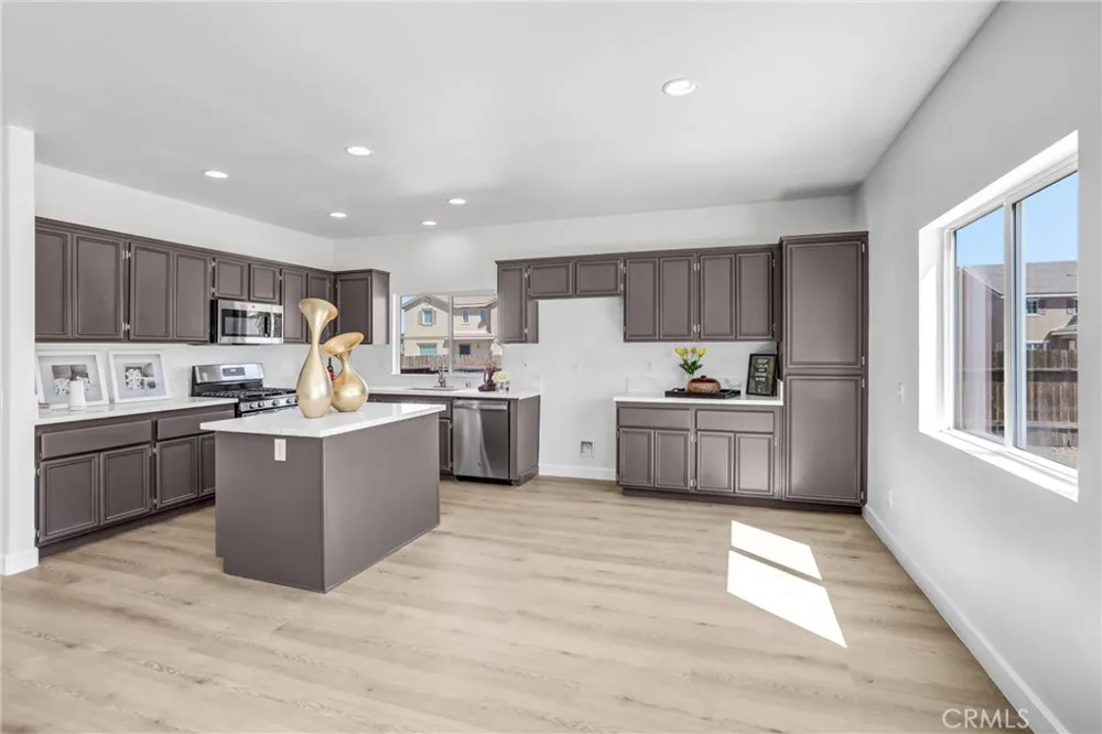 14731 Hondo Victorville, CA 92394
