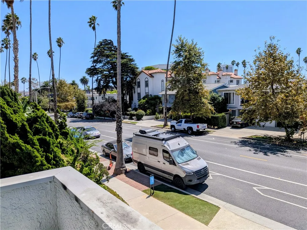 1019 6th Street #5 Santa Monica, CA 90403