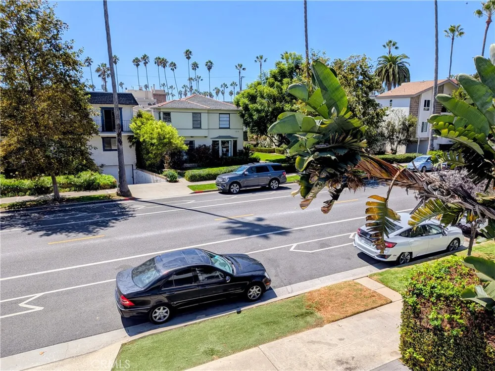 1019 6th Street #5 Santa Monica, CA 90403