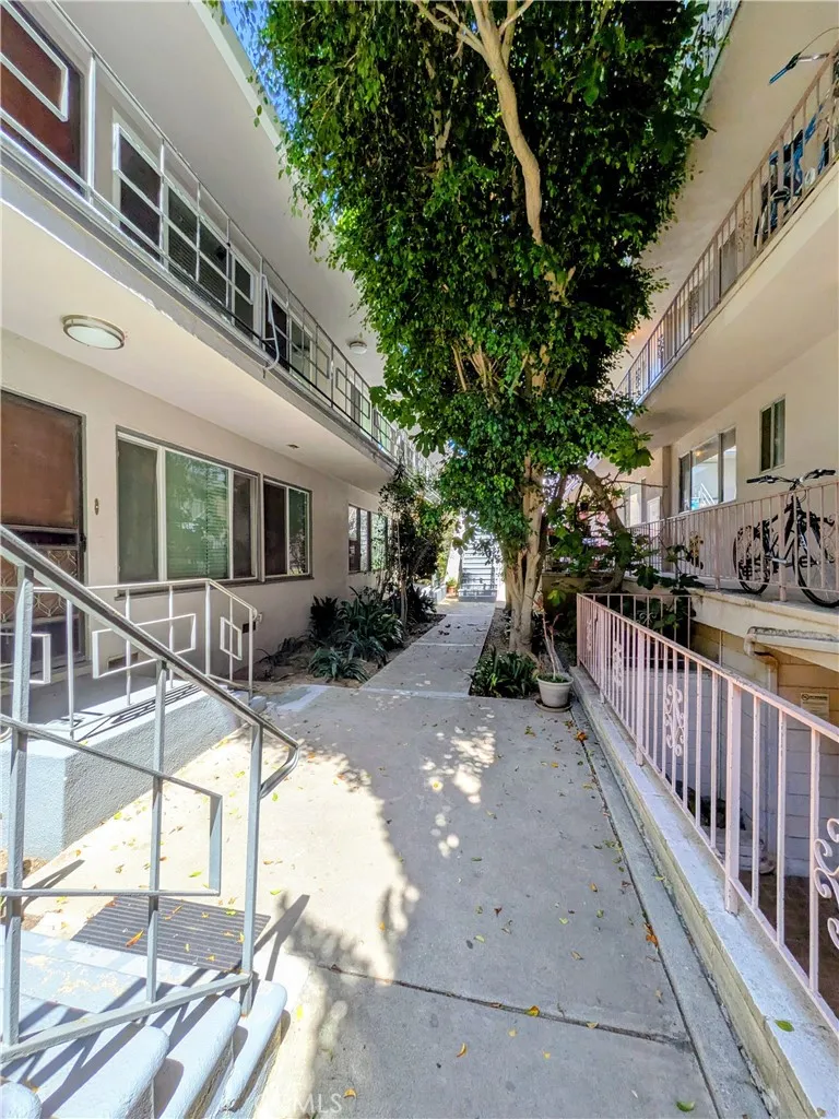 1019 6th Street #5 Santa Monica, CA 90403