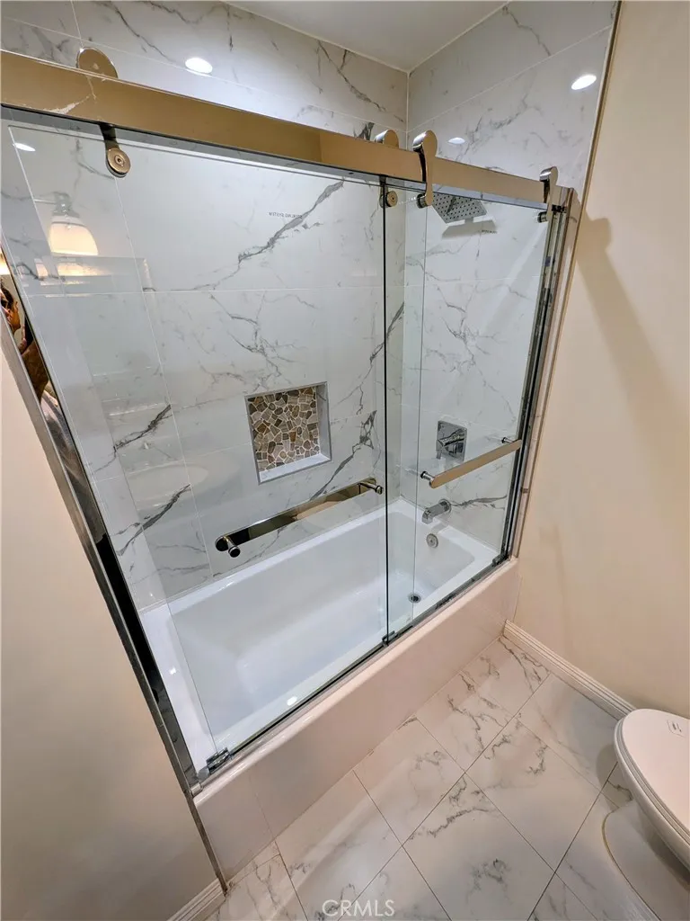 1019 6th Street #5 Santa Monica, CA 90403
