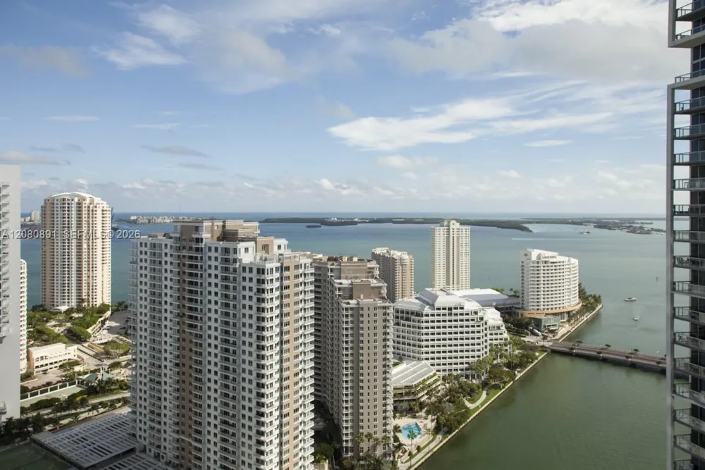 475 Brickell Ave #3507 Miami, FL 33131