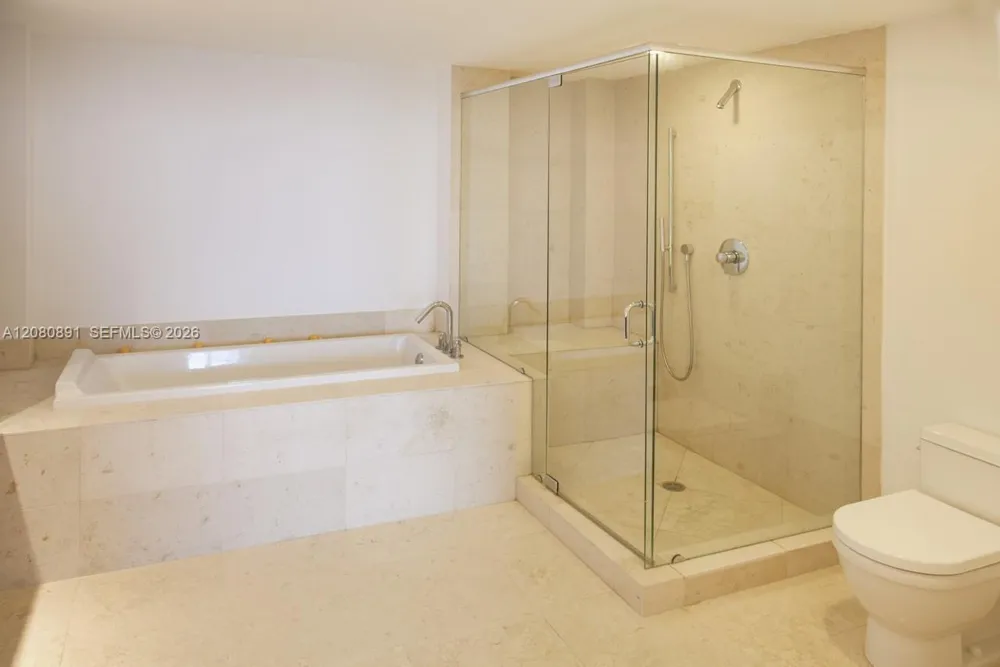 475 Brickell Ave #3507 Miami, FL 33131