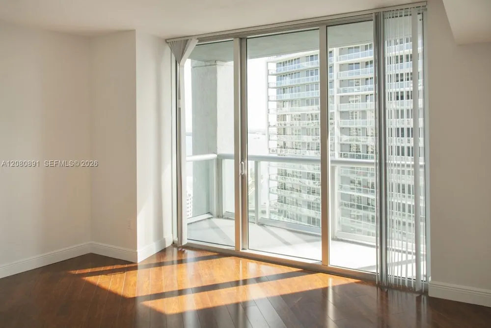 475 Brickell Ave #3507 Miami, FL 33131