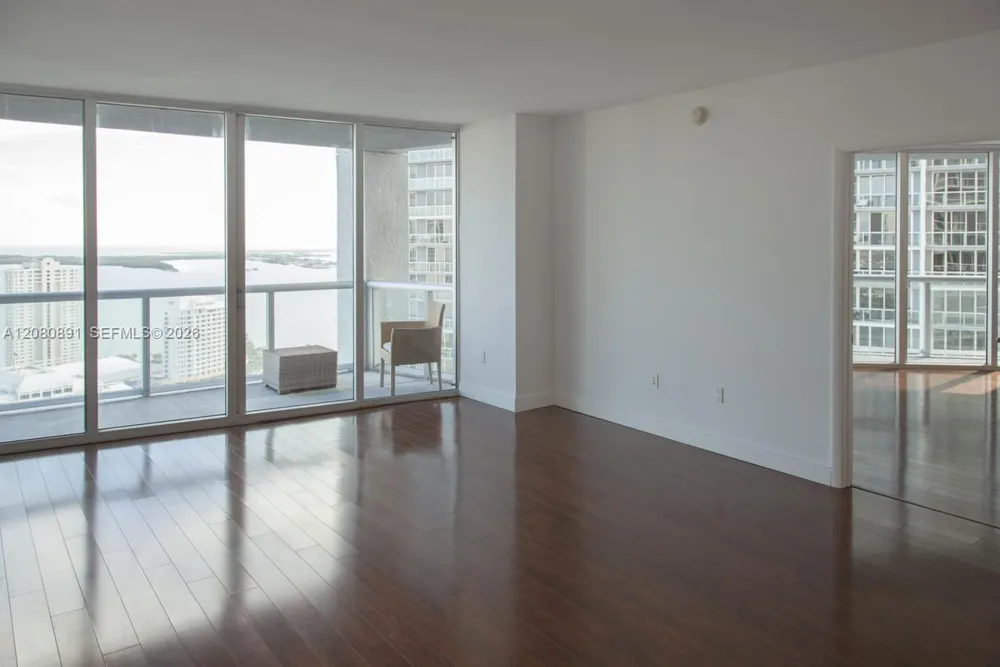 475 Brickell Ave #3507 Miami, FL 33131