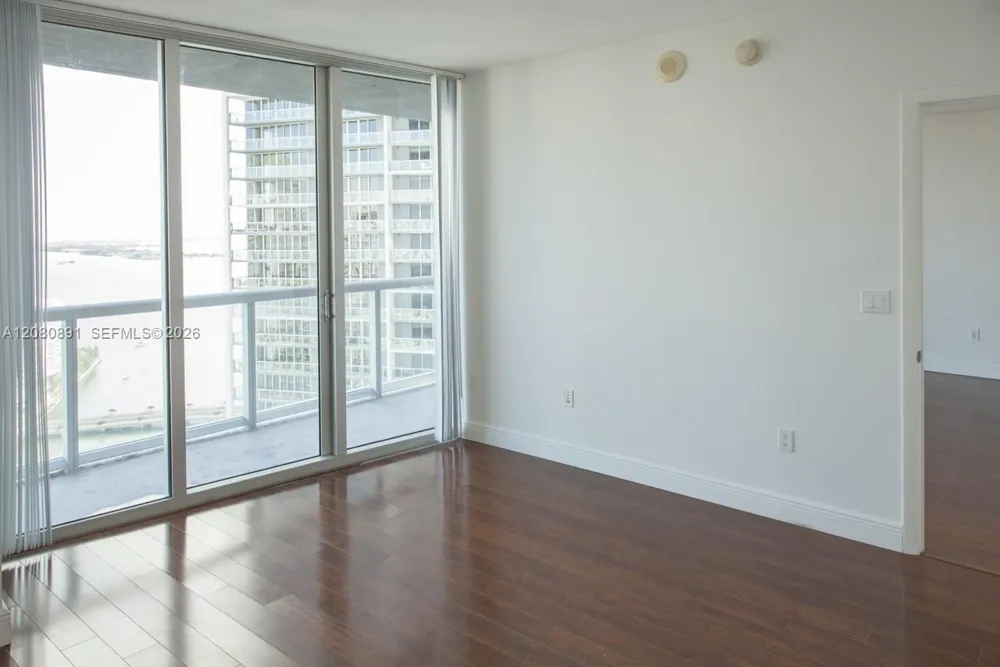 475 Brickell Ave #3507 Miami, FL 33131