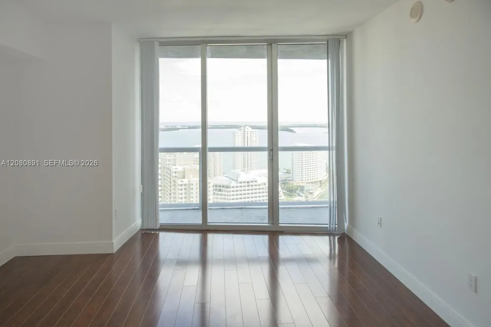 475 Brickell Ave #3507 Miami, FL 33131