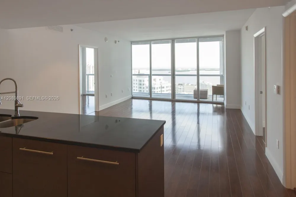 475 Brickell Ave #3507 Miami, FL 33131