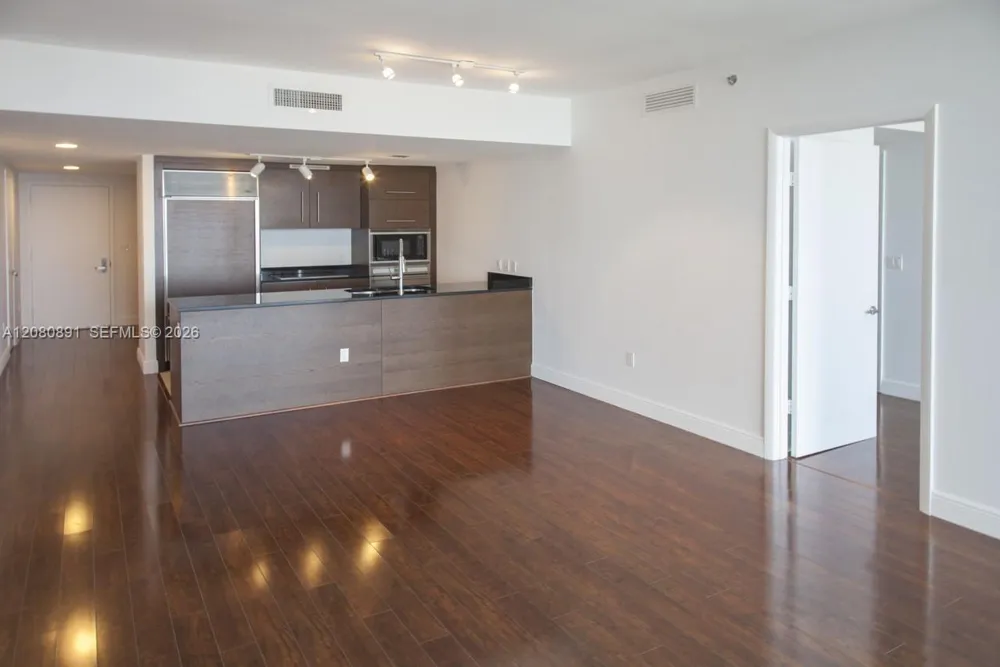 475 Brickell Ave #3507 Miami, FL 33131