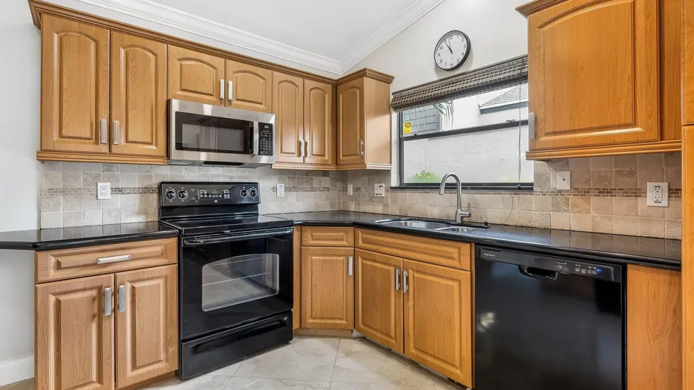 2560 NW 13TH COURT Delray Beach, FL 33445
