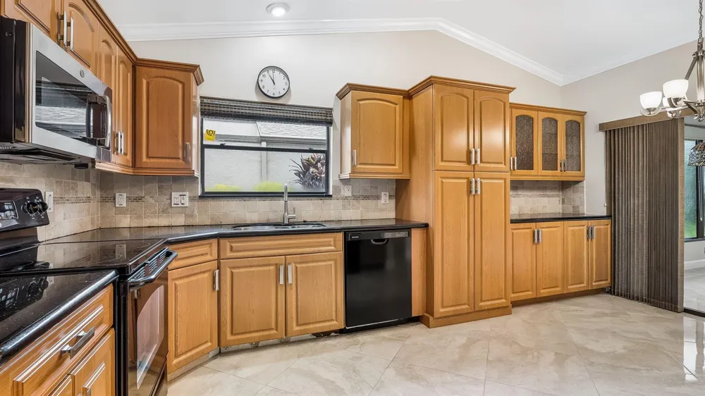 2560 NW 13TH COURT Delray Beach, FL 33445