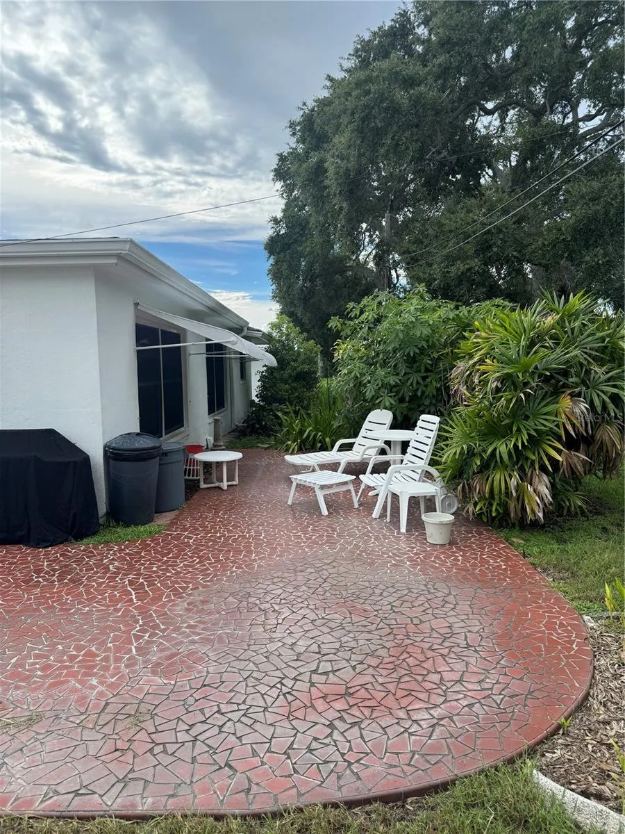 14245 93RD AVENUE Seminole, FL 33776