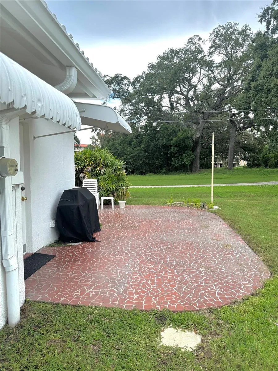 14245 93RD AVENUE Seminole, FL 33776