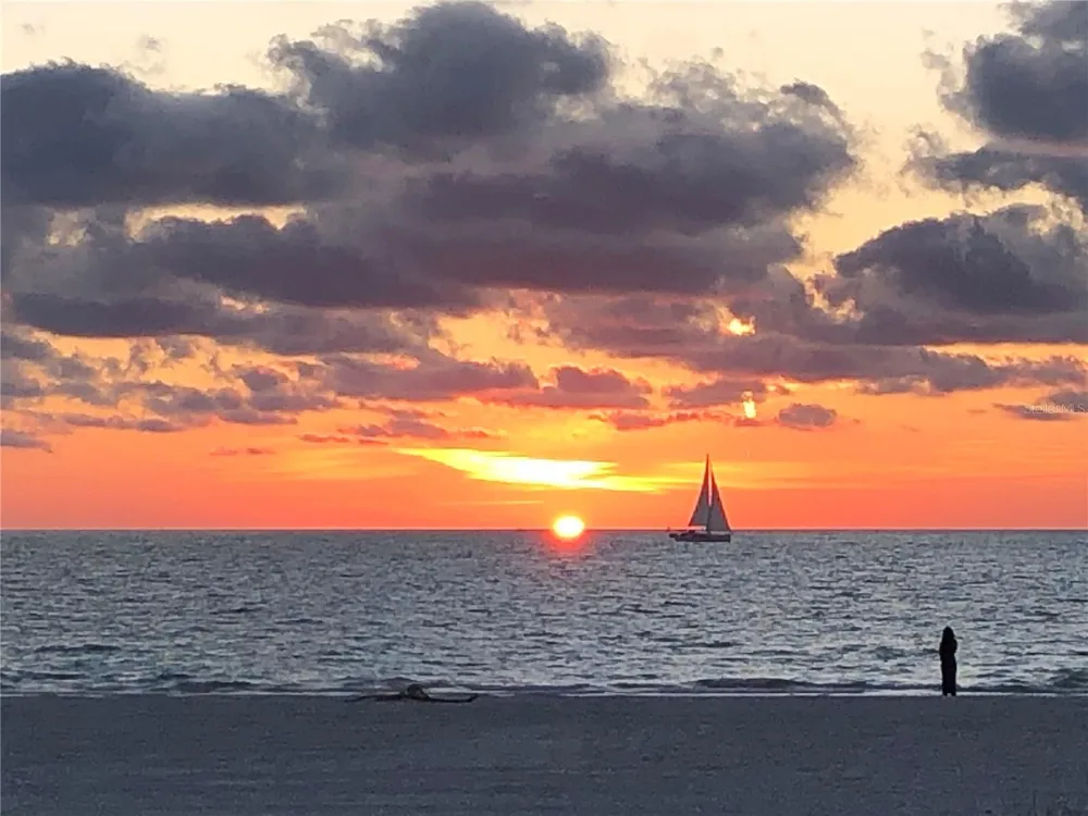 1460 GULF BOULEVARD #702 Clearwater Beach, FL 33767
