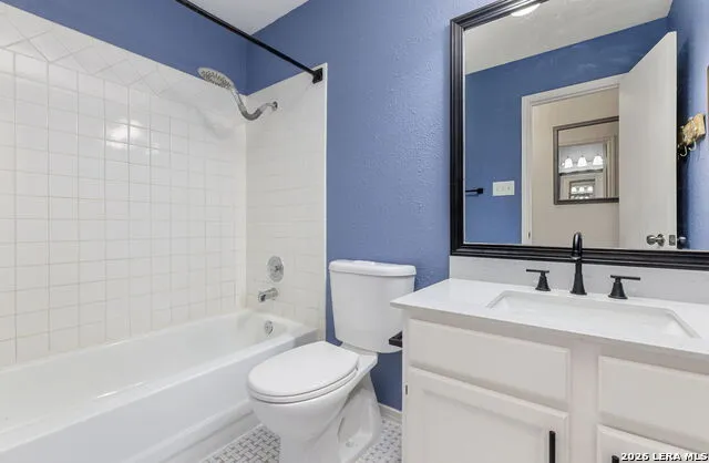 6335 Scrub Jay San Antonio, TX 78240