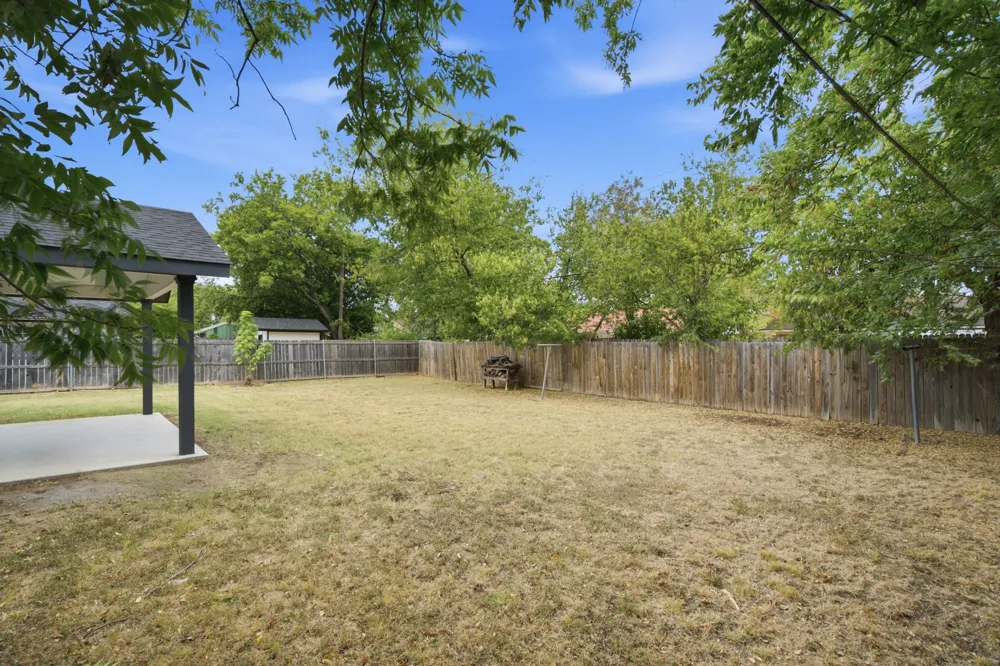 912 Kelley Drive Everman, TX 76140
